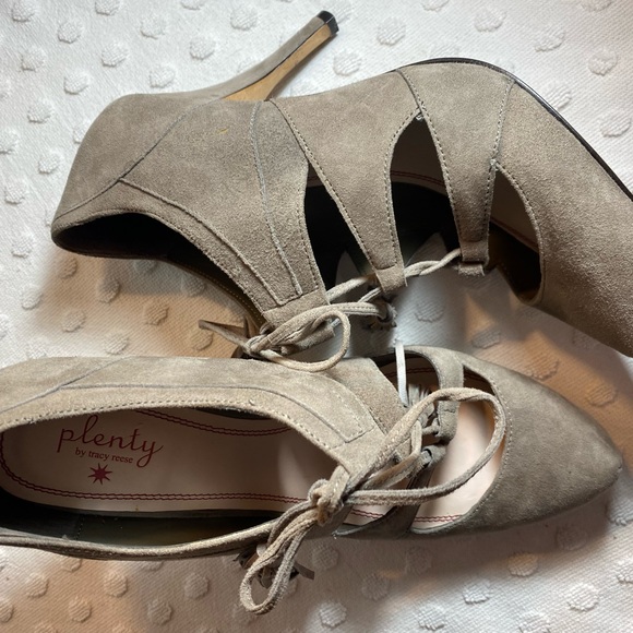 Plenty by Tracy Reese Paola Gray Lace Up Heels with Tassel Detail - Picture 9 of 16